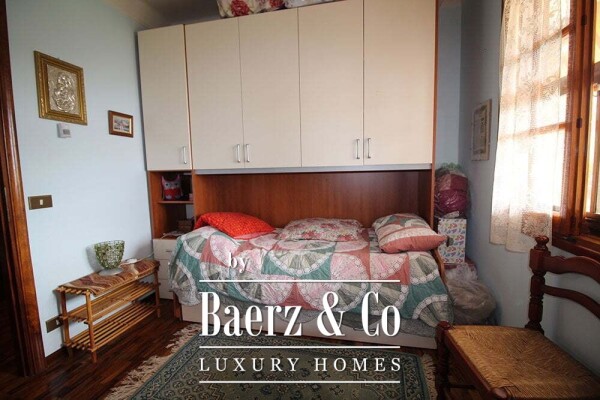 photo 35 Villa for sale 350 m²