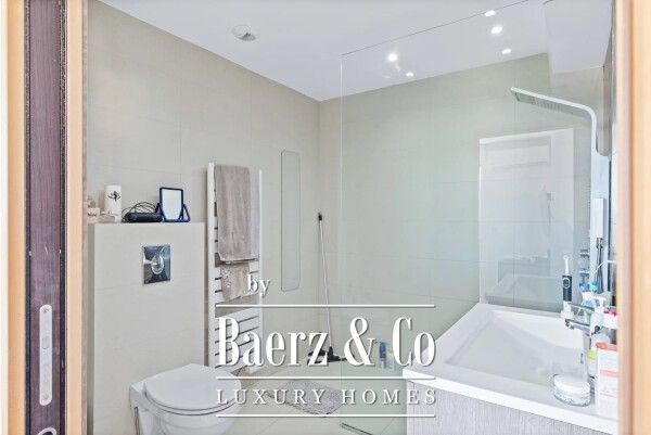 photo 10 Villa with sea view located in Mandelieu