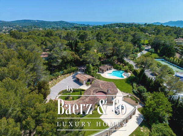 photo 5 Villa with view on Castelleras Castle