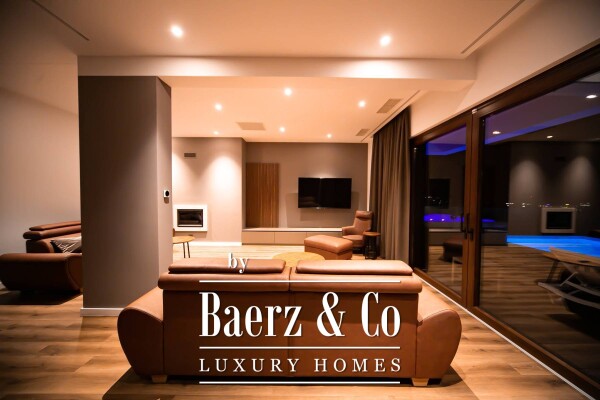 photo 7 Pag, Novalja, two luxurious modern villas with swimming pools