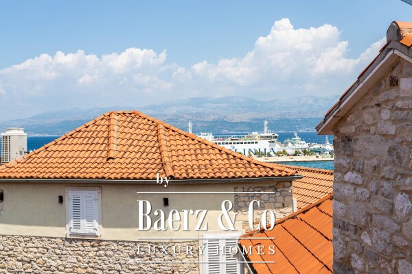 photo 11 The island of Brač, a stone house with a restaurant in a prime location