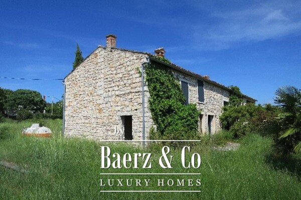 photo 8 Rovinj, impressive stone house on land plot 138.800 m²