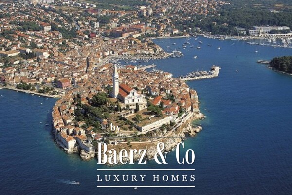 photo 9 Rovinj, impressive stone house on land plot 138.800 m²