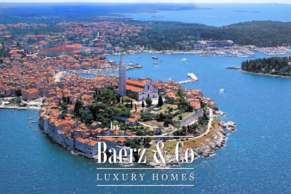 photo 10 Rovinj, impressive stone house on land plot 138.800 m²