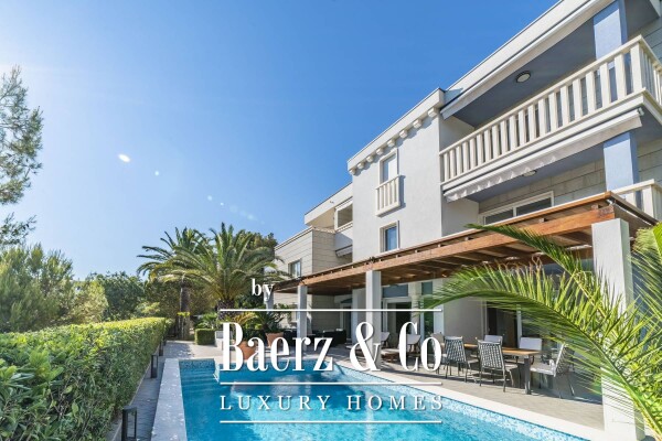 photo 122 Split, Čiovo, modern villa/boutique hotel with 8 apartments, first row to the sea