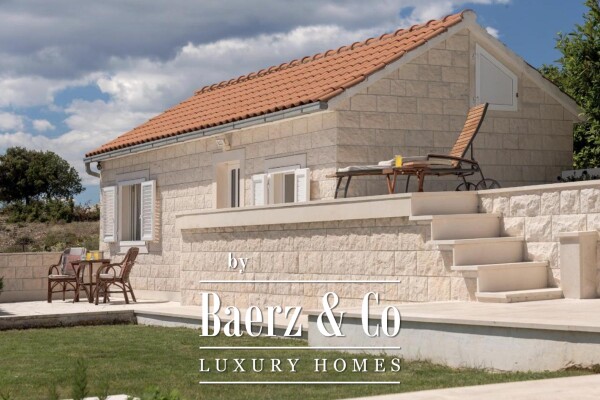 photo 6 Brač, Donji Humac, three charming buildings with a swimming pool on a plot of 1780 m²