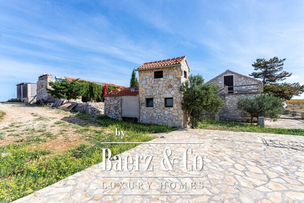 photo 10 Hvar, a large, beautiful property with three houses on a plot of 32500 m2