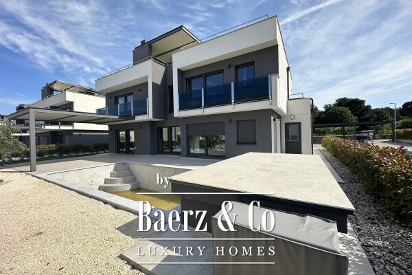 photo 3 Istria, Pomer: Exclusive Modern Villa 286 m² with Pool and Sea View, 400m from Coast