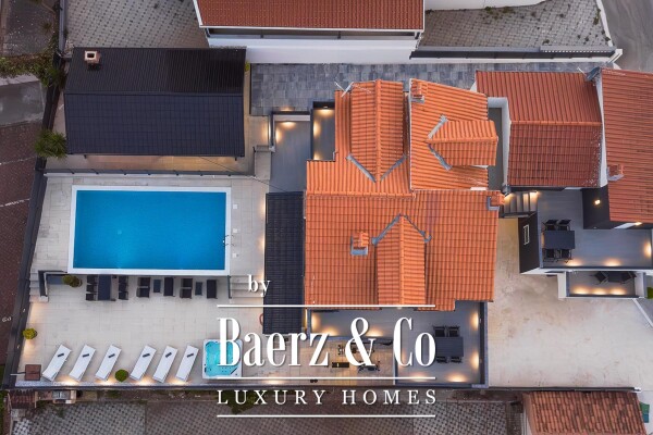 photo 1 Čiovo, Okrug, villa with six apartment units and swimming pool