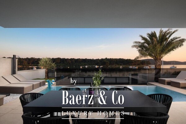 photo 1 Medulin, a beautiful villa of 350 m2, only 6 m from the sea with an fascinating view