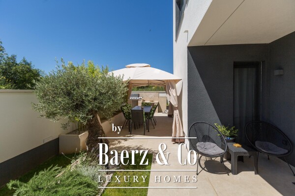 photo 5 Medulin, Istria: Luxury Modern Villa, 200 m² Near Sea and Beaches