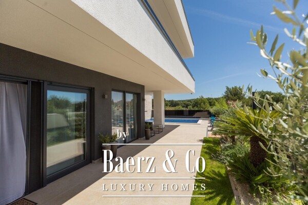 photo 8 Medulin, Istria: Luxury Modern Villa, 200 m² Near Sea and Beaches