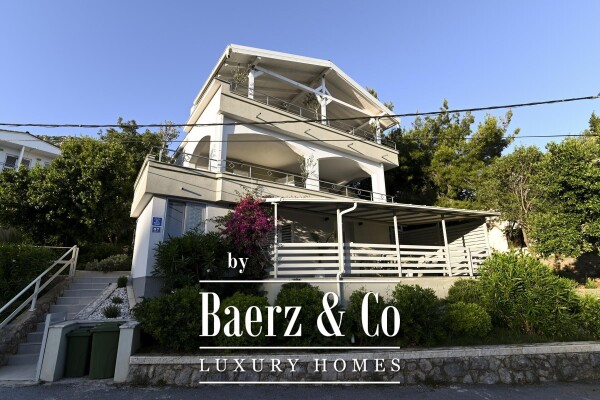 photo 1 Karlobag, Cesarca, beautiful Villa with a pool by the sea 240 m²