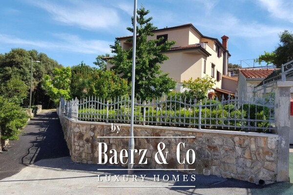 photo 6 Istria, Medulin, Banjole, high-quality detached house with 6 apartments, NKP 360 m2, near the sea