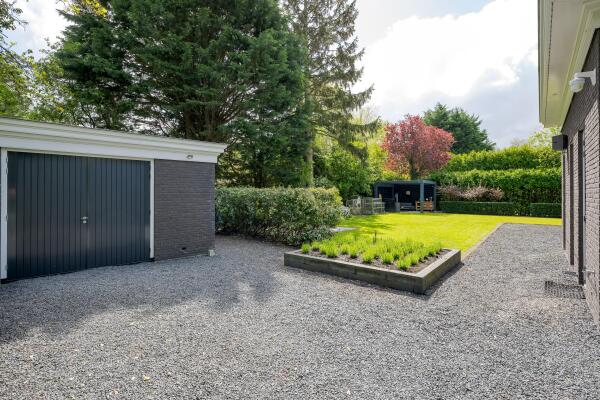 photo 60 van Brouchovenlaan 6