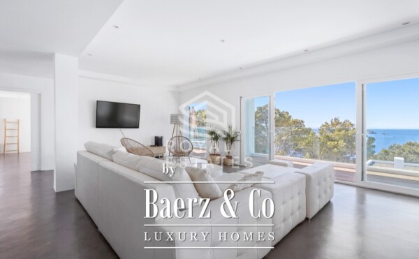 photo 17 Beautiful luxury home in Cala moli