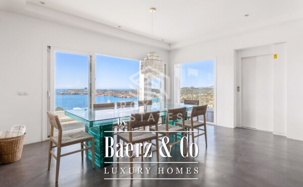 photo 18 Beautiful luxury home in Cala moli