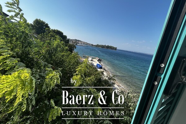 photo 7 Ugljan, Preko house, first row to the sea with swimming pool 250 m² for adaptation