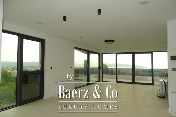 photo 2 Krk, luxury penthouse, four-bedroom apartment, 159 m², rooftop terrace, 500 m from the sea