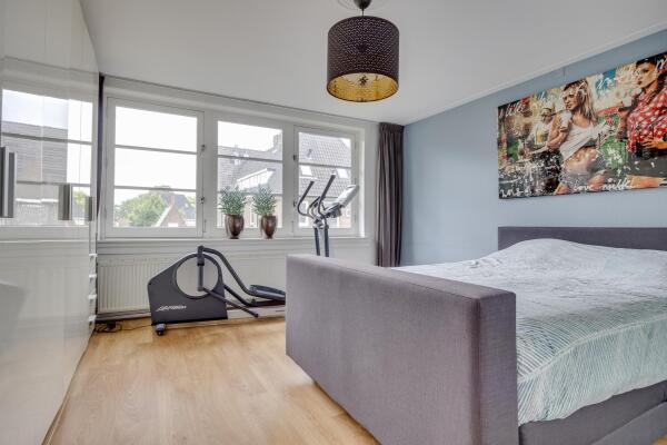 photo 25 Dr. P.J.H. Cuypersplein 45