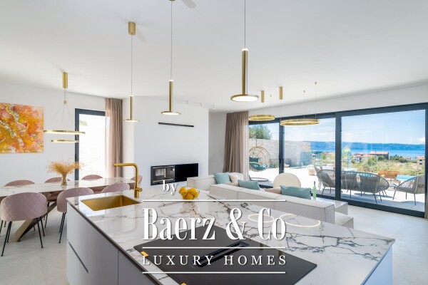 photo 8 Podstrana, moderna vila s bazenom i otvorenim pogledom na more