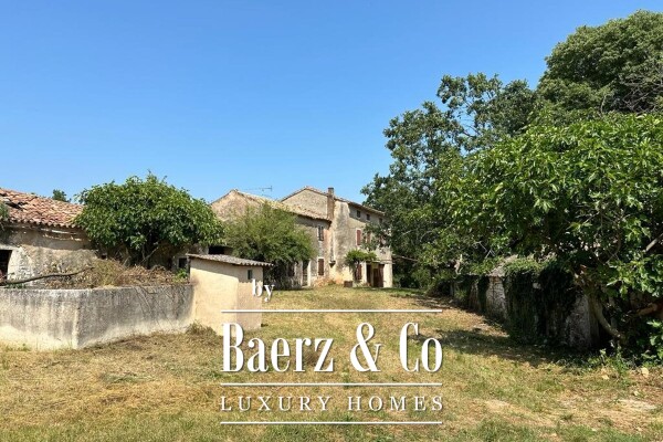 photo 4 Istria, Vižinada, an authentic Istrian estate with stone houses