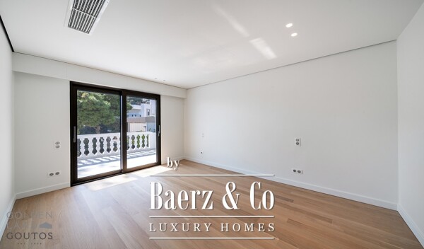 photo 10 Seaview Maisonette in Varkiza