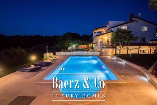 photo 1 Banjole, beautiful furnished house with 350 m2 area on a 3300 m2 large plot