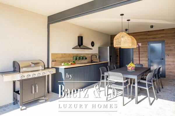 photo 18 Istria, Banjole, semi-detached villa first row to the sea 244 m² with a view of the Marina