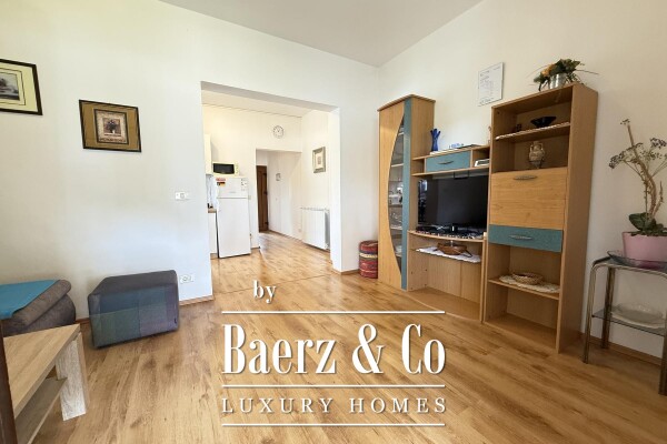 photo 11 Pula, Veli Vrh - spacious house with five residential units,22m2 swimming pool,garage-quiet location