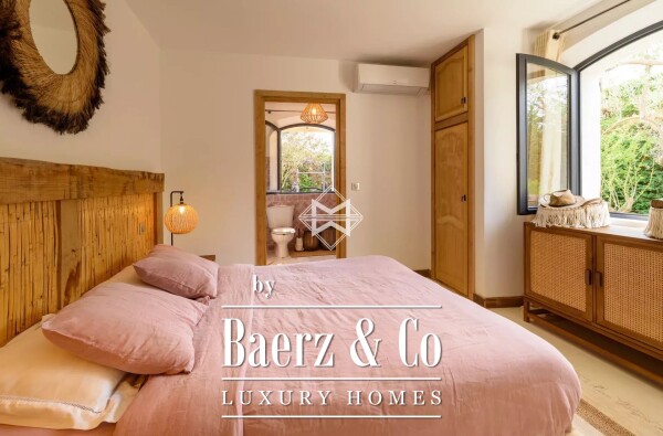 photo 9 Charming villa in a private Estate