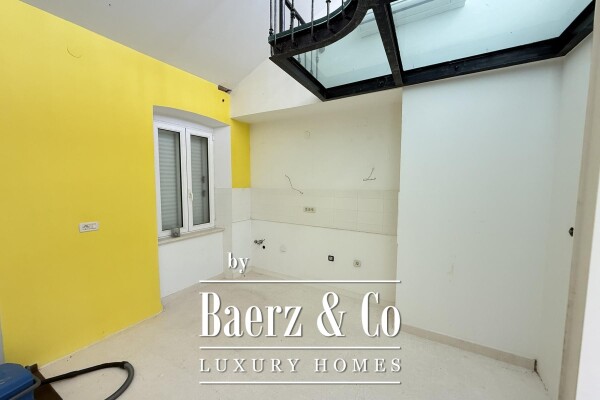 photo 5 Pula, Center- Housing Complex with two quality apartments and cafe bar, 272.02 m²