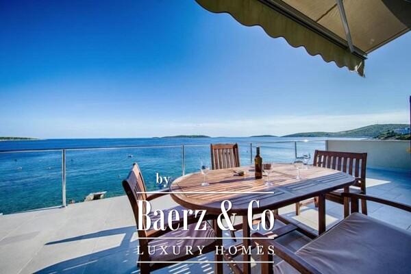 photo 7 Vis first row by the sea modern house 275 m² net floor area on a 584 m² plot