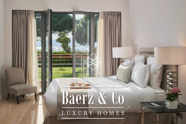 photo 10 Cannes Croisette - Rare Villa on the Croisette