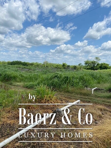 photo 12 Street 24 x 29 