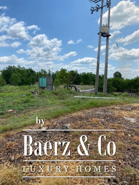 photo 41 Street 24 x 29 