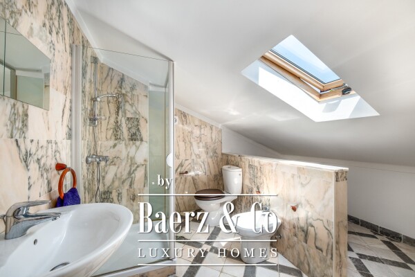 photo 23 5 bedroom villa with swimming pool in the historic area of Parede