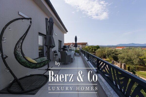 photo 13 Malinska, beautiful villa with 3 residential units, swimming pool, sea view