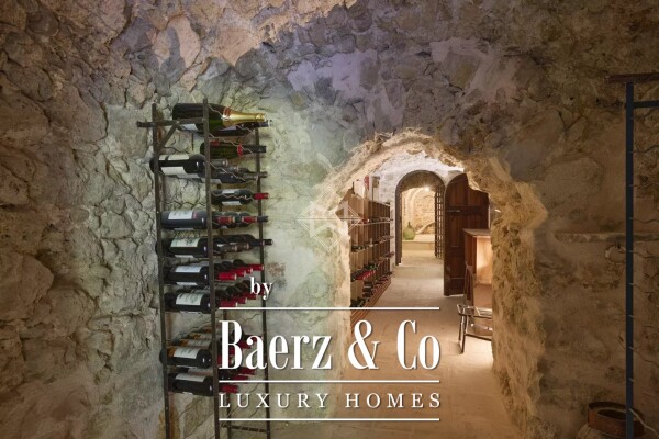 photo 31 Fayence canton, old oil mill from the 14th century