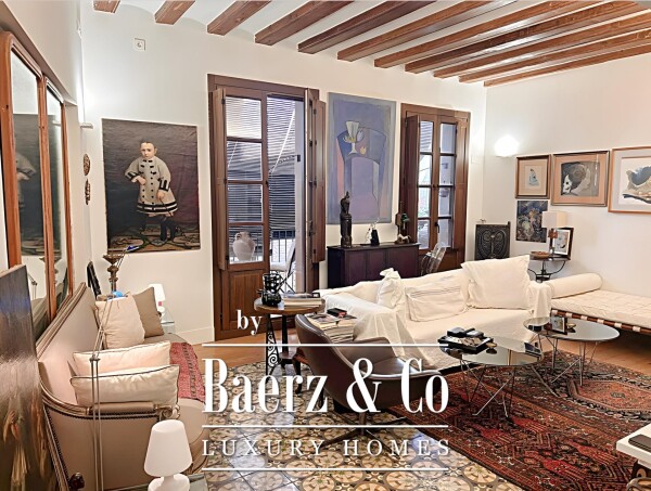 photo 1 Prestigious Apartment in a 17th-Century Historic Building