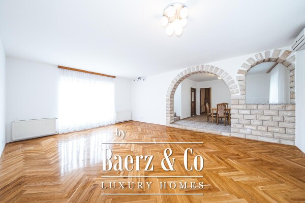 photo 1 Zagreb, Gračani, beautiful three-storey five-bedroom apartment with a garden, 278.66 m²