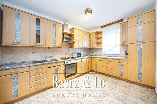 photo 5 Zagreb, Gračani, beautiful three-storey five-bedroom apartment with a garden, 278.66 m²