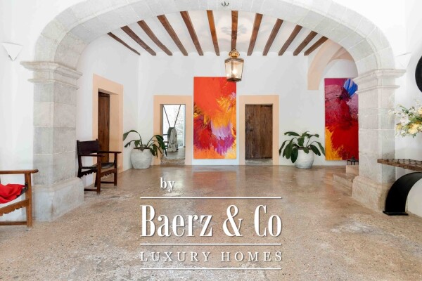 photo 8 Historic and Noble Royal Mansion with 2 Guest Villas