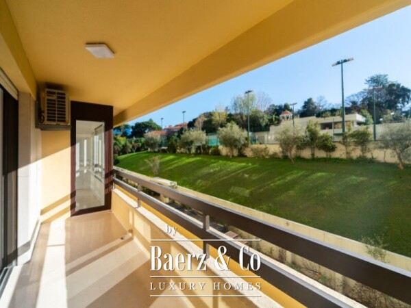 photo 18 T3 with large balconies in condominium with swimming pool