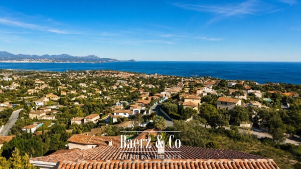 photo 3 Stunning property in the heights of Saint-Aygulf