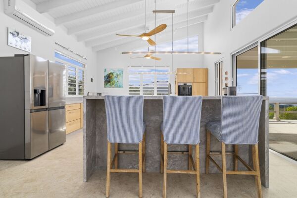 photo 7 Crown West 239