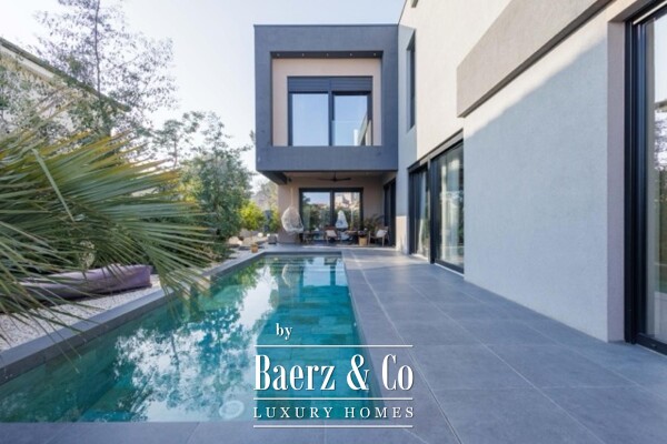 photo 15 Premantura, a unique and elegant villa with a swimming pool on a large landscaped garden