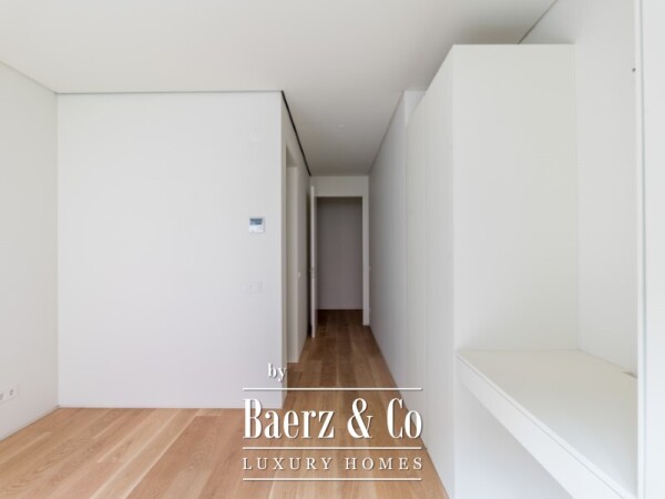 photo 25 Excellent 2 bedrooms en-suite apartment with parking space and storage in Amoreiras