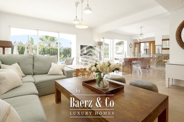 photo 7 Beautiful luxury home in Santa Eul\u00e0ria des Riu