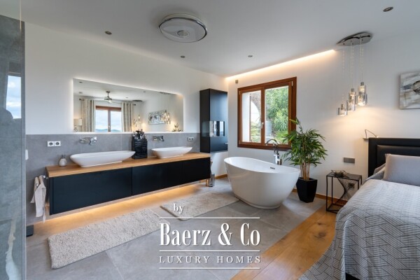 photo 16 Majestic 6-bedroom luxury villa with sea views and rental licence